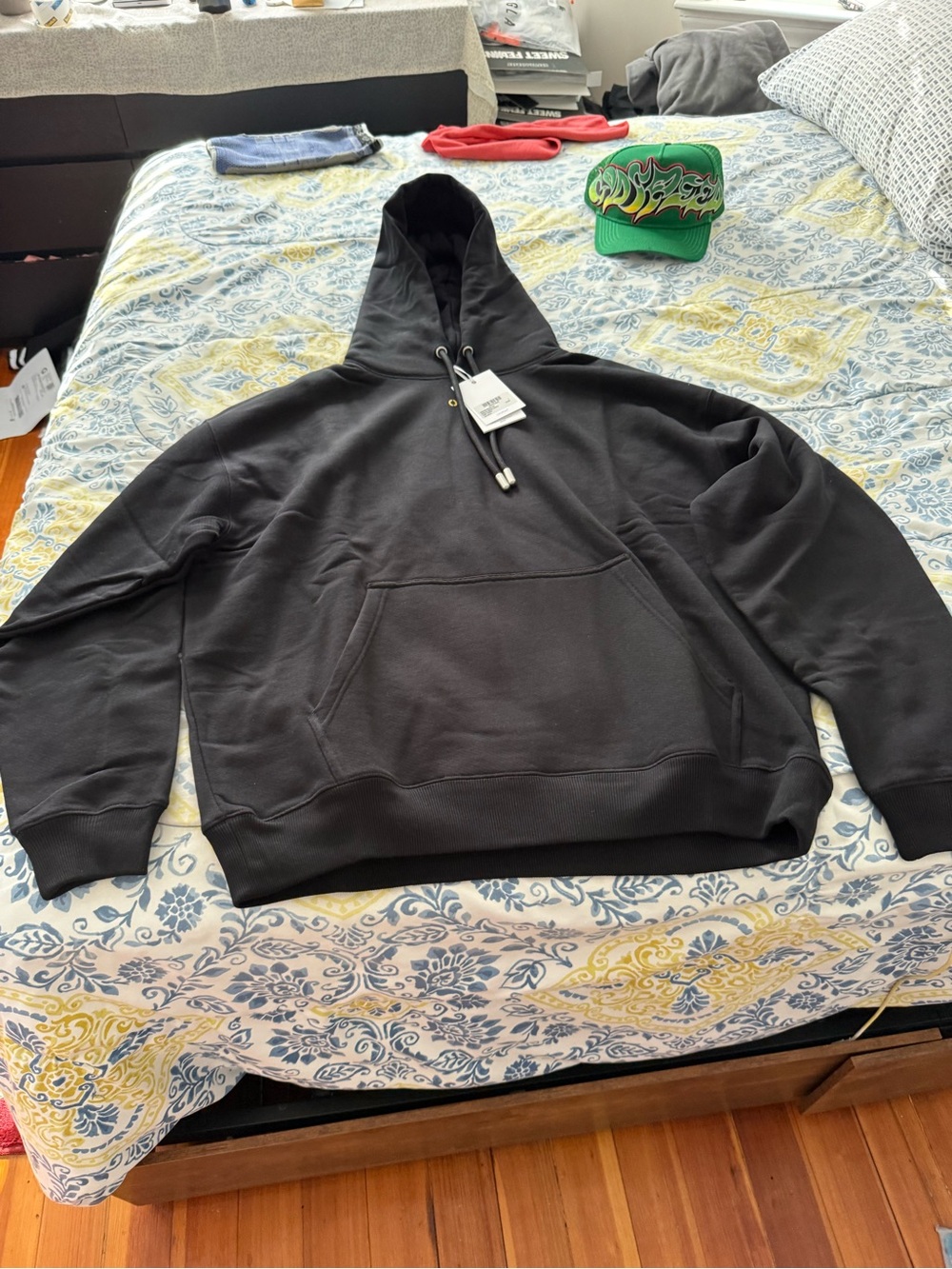 Off-White Arrow Black Fleece Men’s  Hoodie with Tag Detail